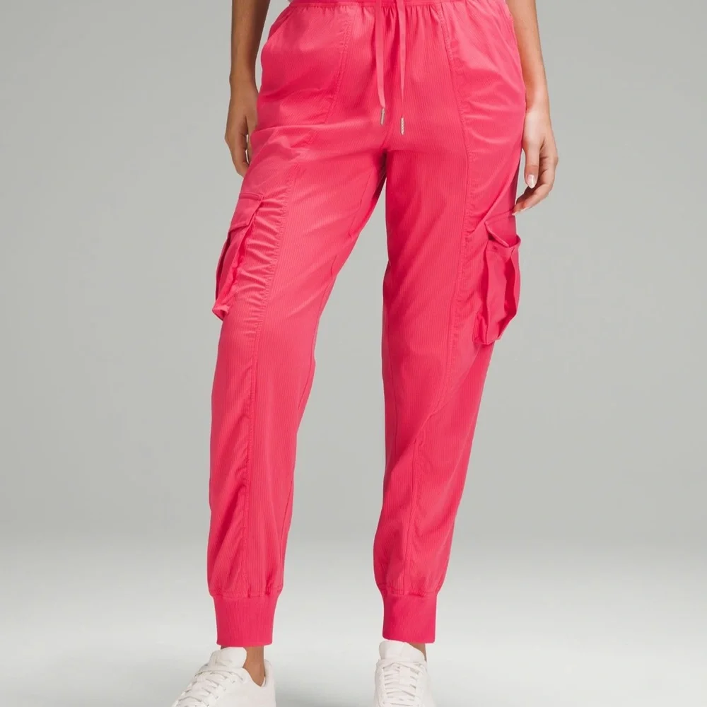 Lululemon Dance Studio bottoms! Selling all three paid together (never worn!) - Picture 8 of 13